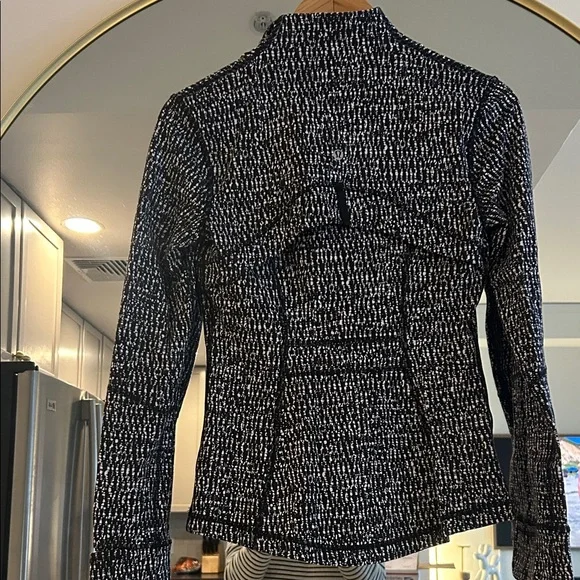 lululemon athletica Black and White Textured Jacket - Picture 3 of 5